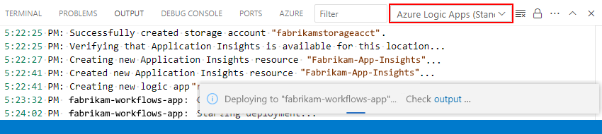 Screenshot des Ausgabefensters und der Bereichsliste, in dem Azure Logic Apps Standard zusammen mit dem Bereitstellungsfortschritt und -status ausgewählt ist.