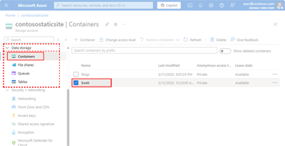 Screenshot, der zeigt, wie statisches Websitehosting für ein Speicherkonto mithilfe eines BLOB-Speichercontainers aktiviert wird.