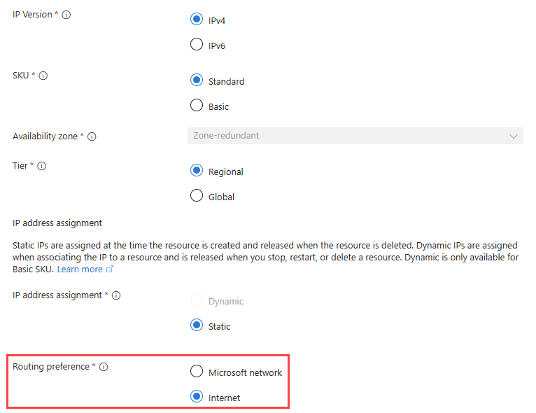 Captura de pantalla que muestra la configuración de preferencias de enrutamiento de Internet para una dirección IP pública en Azure Portal.