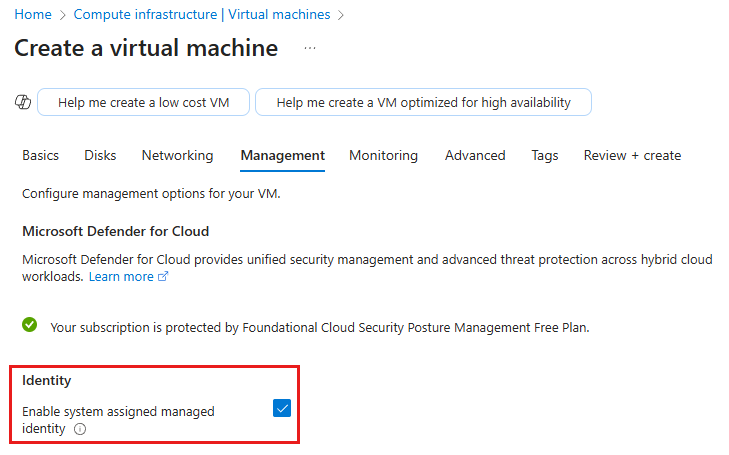 Screenshot che illustra come abilitare un'identità gestita assegnata dal sistema durante la creazione di una nuova macchina virtuale usando il Azure portal.