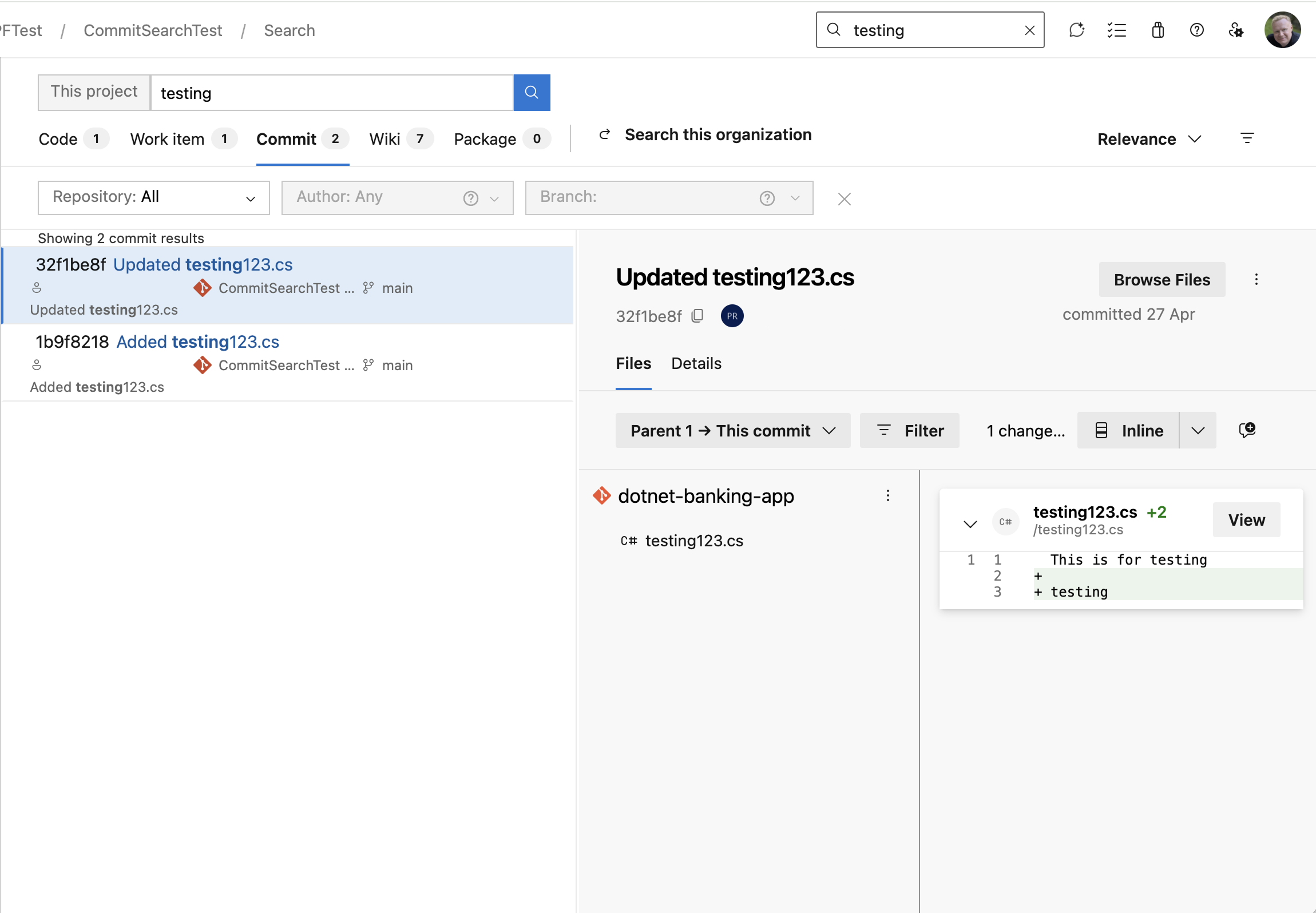 Screenshot della pagina dei risultati della ricerca commit in Azure DevOps, che mostra la scheda Commit selezionata, i commit corrispondenti nell'elenco dei risultati, i filtri Repository, Autore e Ramo, il controllo di ordinamento e il riquadro dei dettagli del commit.