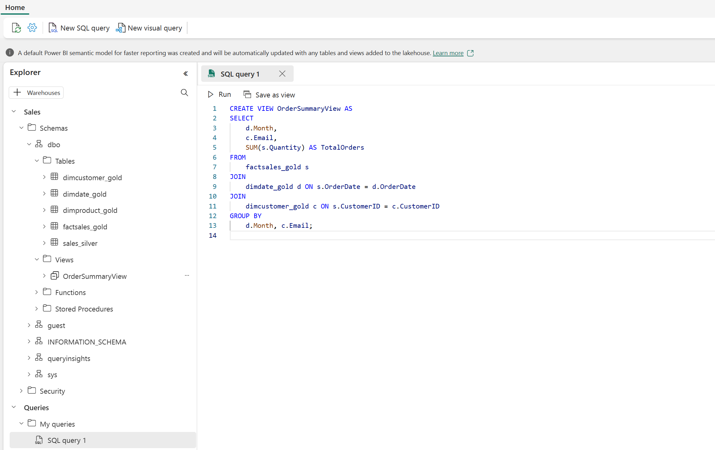 SQL クエリ エディター のスクリーンショットで T-SQL クエリがビューを作成する様子を表示しています。