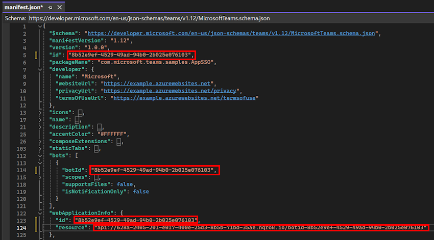Captura de ecrã do ficheiro manifest.json com os valores introduzidos realçados a vermelho.