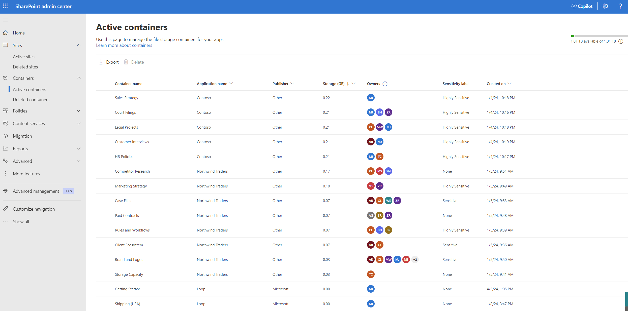 Página de contentores ativos que lista contentores com colunas para nome, aplicação, publicador, tipo de propriedade, armazenamento, proprietários, etiqueta de confidencialidade e data de criação.