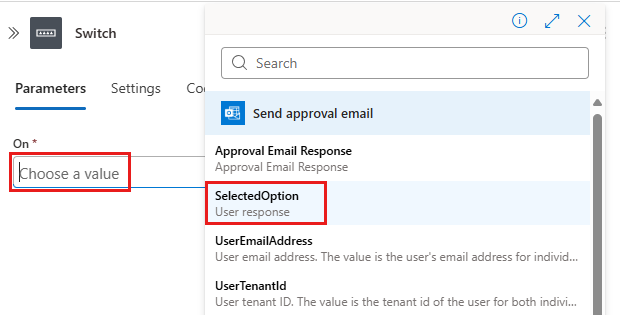 A captura de tela mostra a lista de conteúdo dinâmico com o valor SelectedOption realçado.